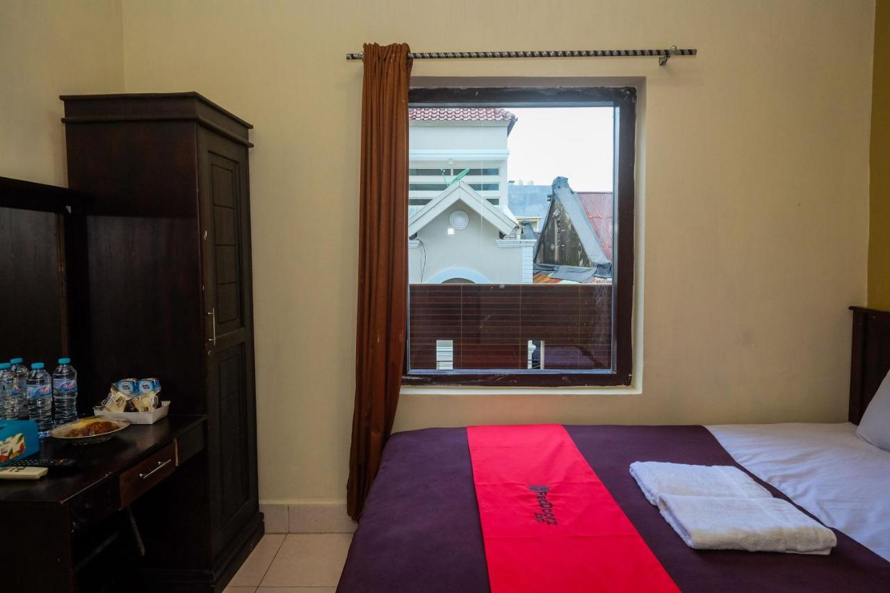 Reddoorz At Hotel Rich Parepare Near Pantai Mattirotasi 외부 사진