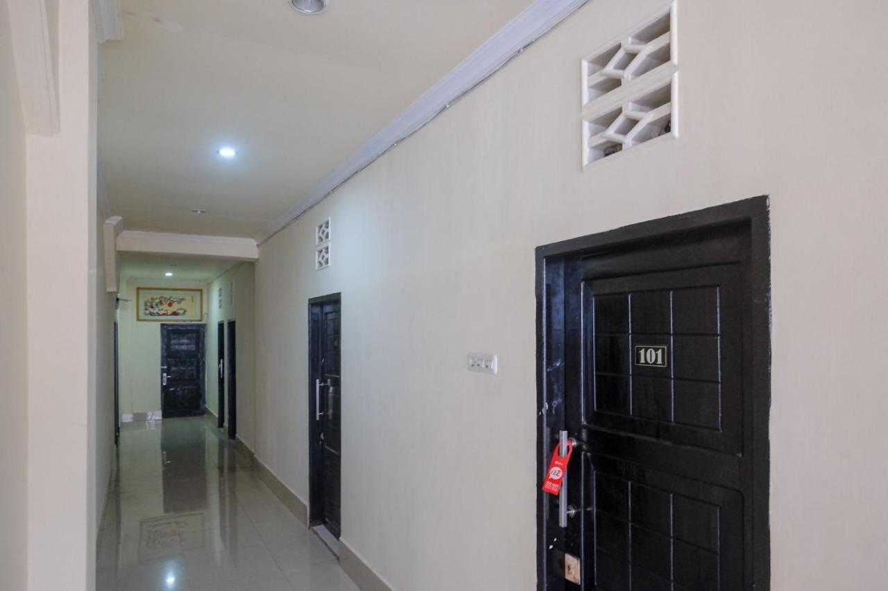 Reddoorz At Hotel Rich Parepare Near Pantai Mattirotasi 외부 사진