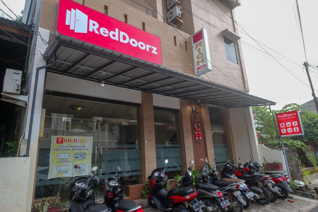 Reddoorz At Hotel Rich Parepare Near Pantai Mattirotasi 외부 사진