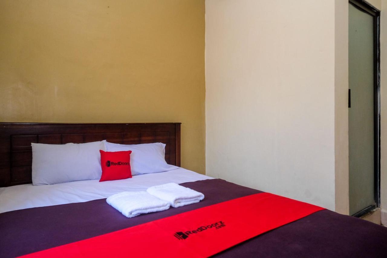 Reddoorz At Hotel Rich Parepare Near Pantai Mattirotasi 외부 사진