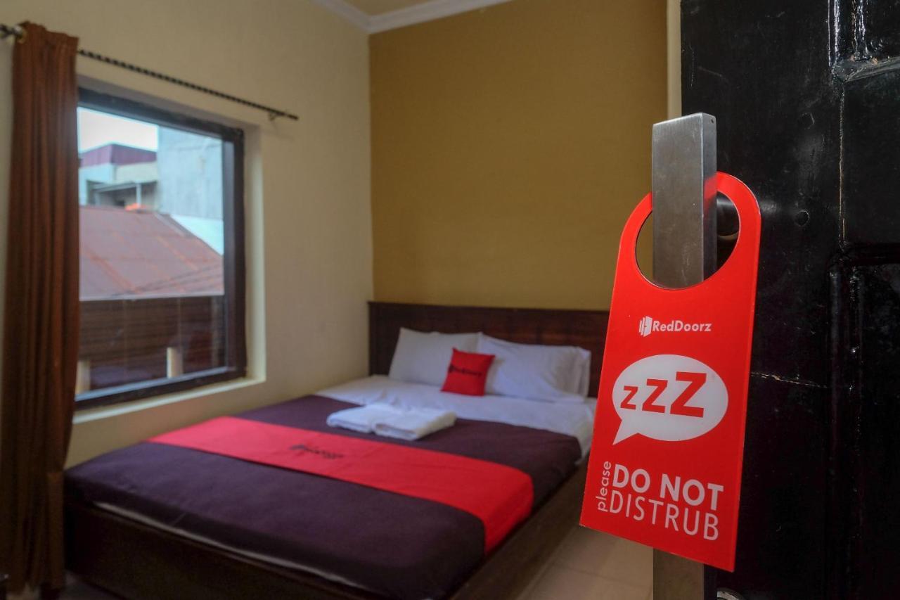 Reddoorz At Hotel Rich Parepare Near Pantai Mattirotasi 외부 사진