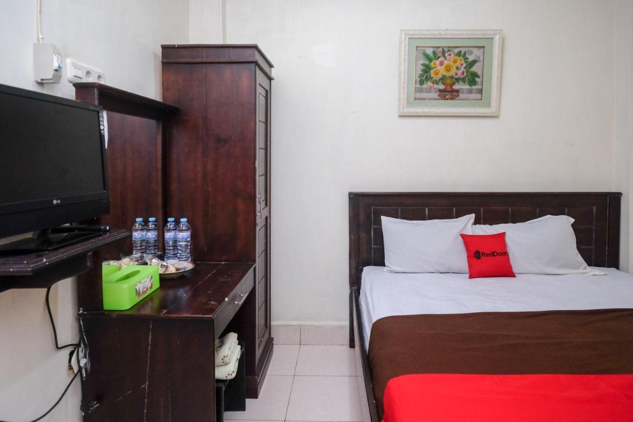 Reddoorz At Hotel Rich Parepare Near Pantai Mattirotasi 외부 사진