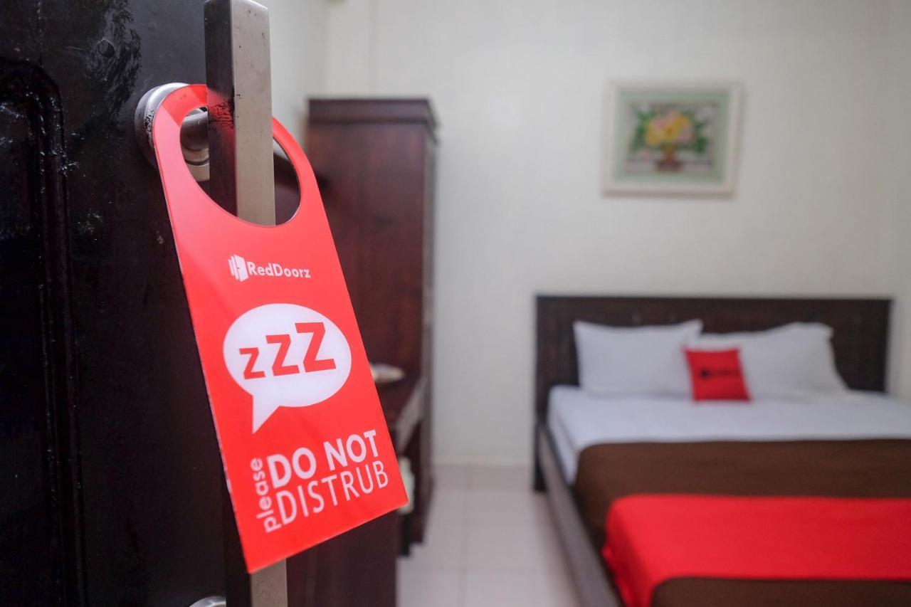 Reddoorz At Hotel Rich Parepare Near Pantai Mattirotasi 외부 사진
