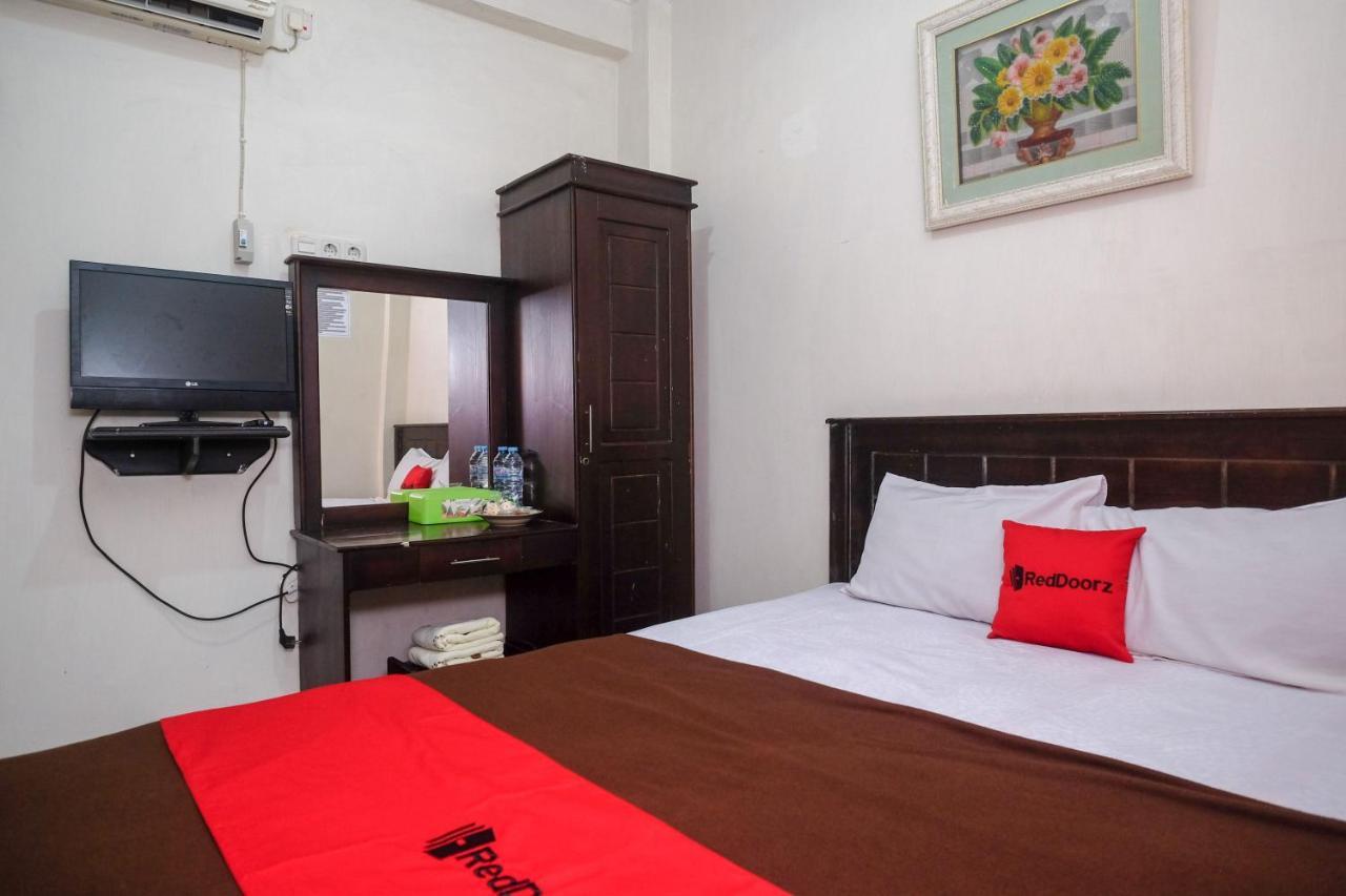 Reddoorz At Hotel Rich Parepare Near Pantai Mattirotasi 외부 사진