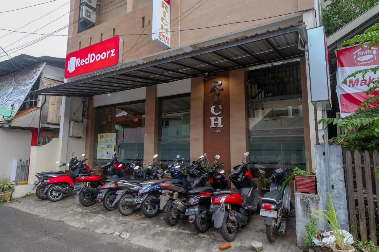 Reddoorz At Hotel Rich Parepare Near Pantai Mattirotasi 외부 사진