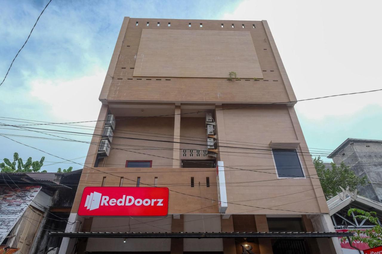 Reddoorz At Hotel Rich Parepare Near Pantai Mattirotasi 외부 사진